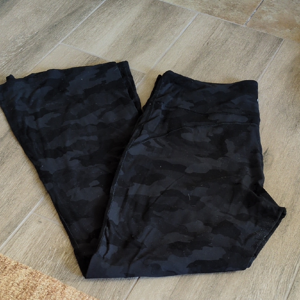 Lululemon Athletica Black Camouflage Joggers